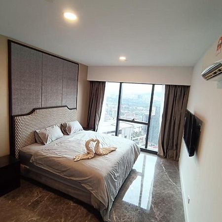 Platinum Suite 2 New Kl Cbd New Luxury Condo With Best Infinity View To Klcc Twin Towers Pool Kuala Lumpur Exterior foto